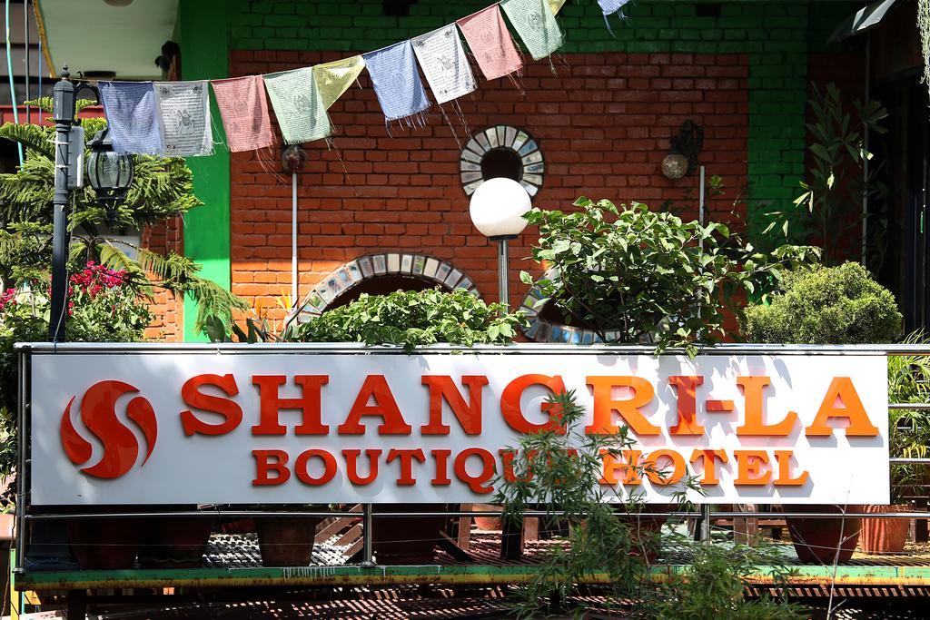 Shangrila Boutique Hotel Катманду Экстерьер фото