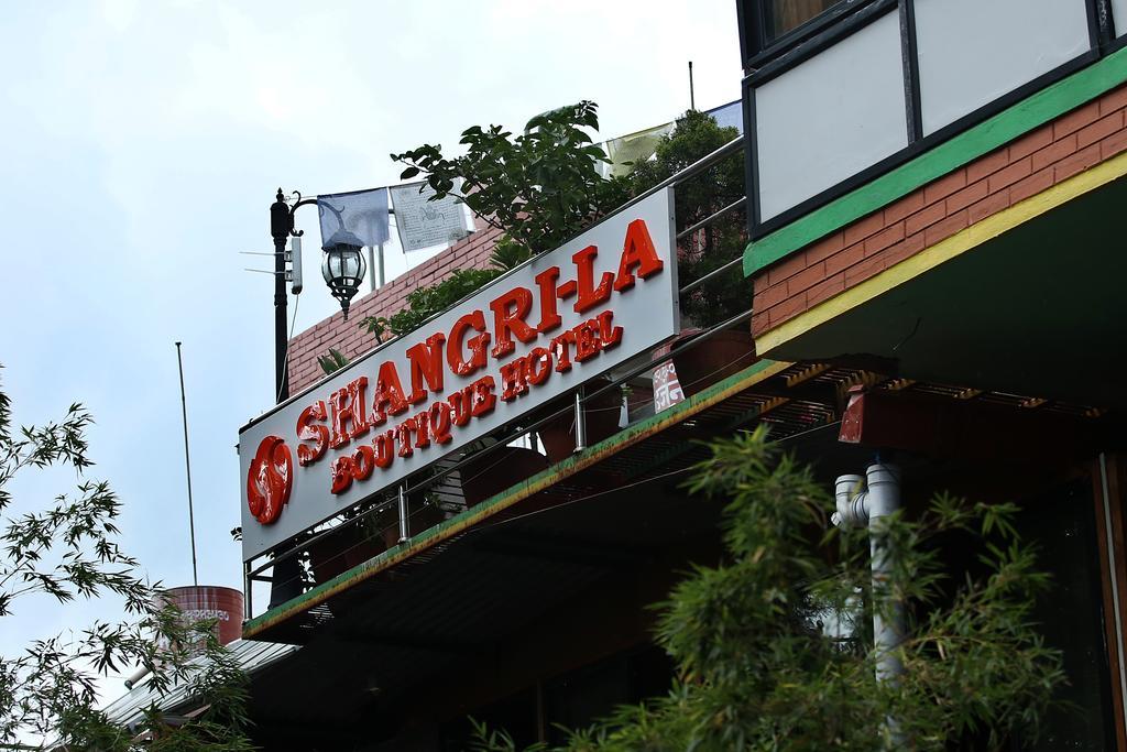 Shangrila Boutique Hotel Катманду Экстерьер фото