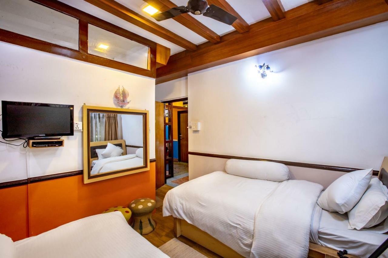 Shangrila Boutique Hotel Катманду Экстерьер фото