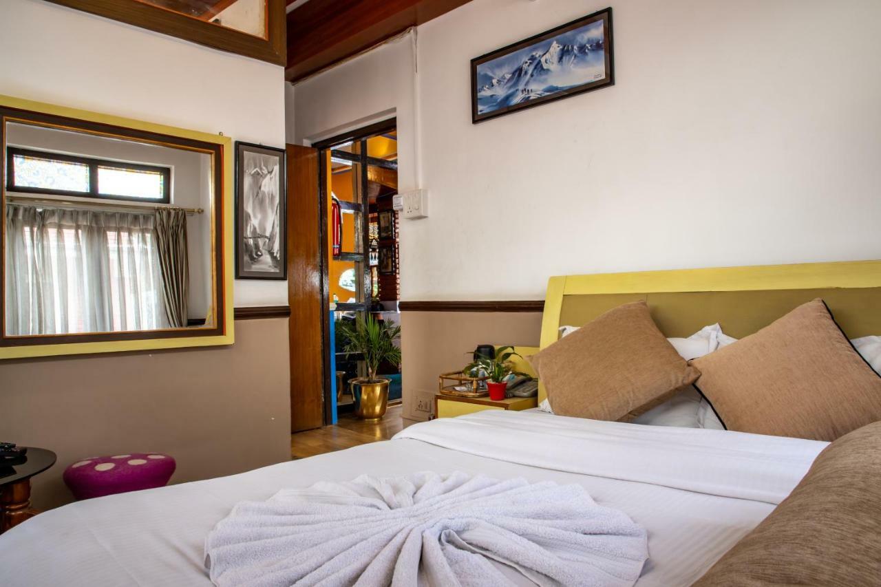 Shangrila Boutique Hotel Катманду Экстерьер фото