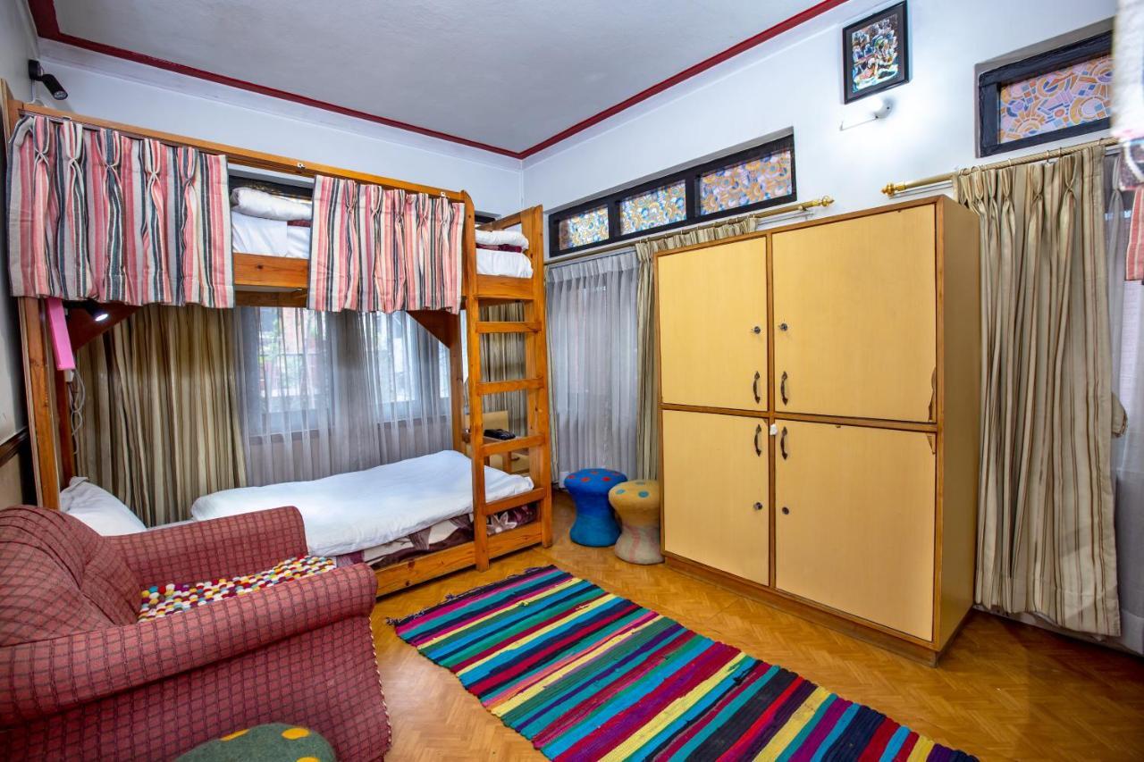 Shangrila Boutique Hotel Катманду Экстерьер фото