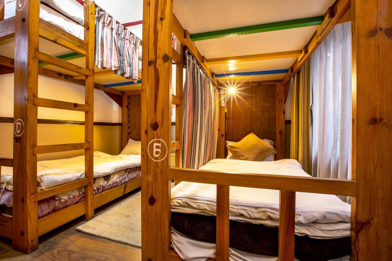 Shangrila Boutique Hotel Катманду Экстерьер фото